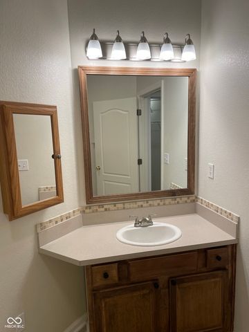 12820 University Crescent 2C, Carmel, IN 46032