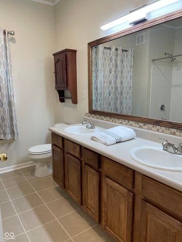 12820 University Crescent 2C, Carmel, IN 46032