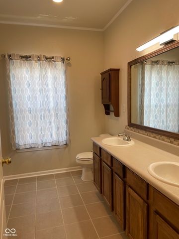 12820 University Crescent 2C, Carmel, IN 46032
