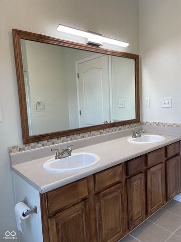 12820 University Crescent 2C, Carmel, IN 46032