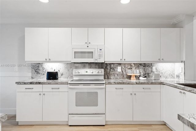 2090 Borealis Way, Weston, FL 33327