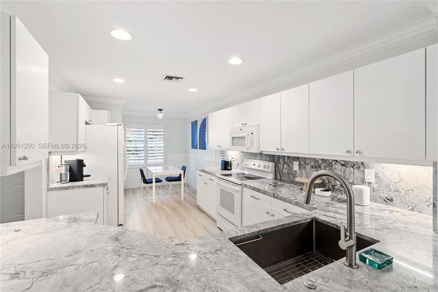 2090 Borealis Way, Weston, FL 33327