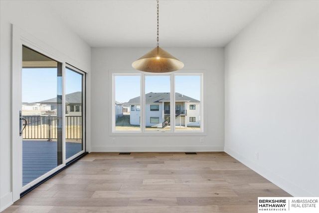 5439 Kestrel Parkway, Elkhorn, NE 68022