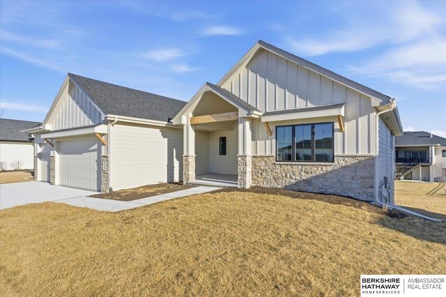 5439 Kestrel Parkway, Elkhorn, NE 68022
