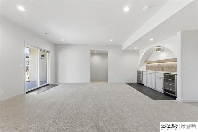 5439 Kestrel Parkway, Elkhorn, NE 68022