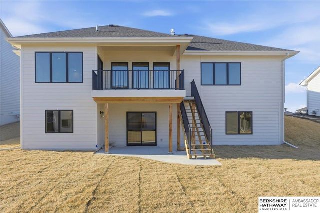 5439 Kestrel Parkway, Elkhorn, NE 68022