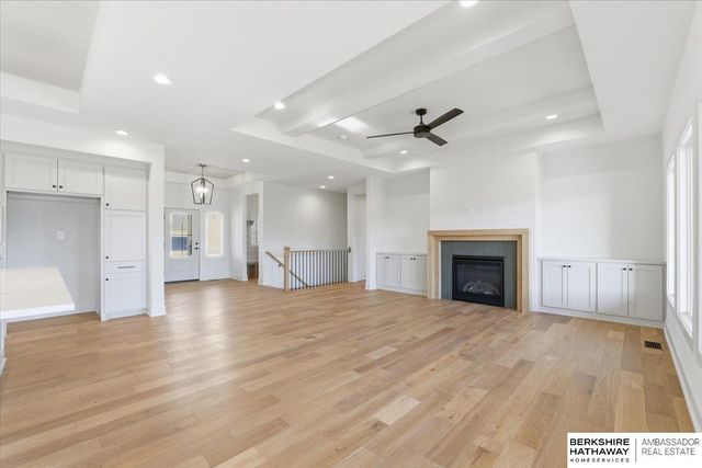 5439 Kestrel Parkway, Elkhorn, NE 68022