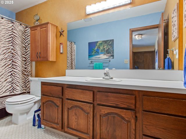 415 Nw 117TH St, Vancouver, WA 98685