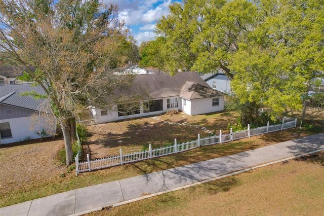 2626 CRESTFIELD DRIVE, Valrico, FL 33596