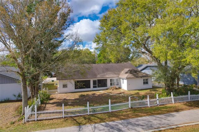 2626 CRESTFIELD DRIVE, Valrico, FL 33596