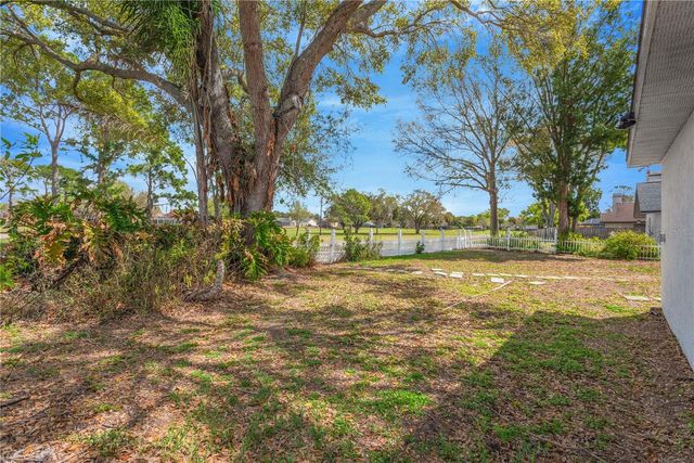 2626 CRESTFIELD DRIVE, Valrico, FL 33596