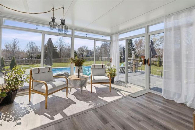 225 SW Seagull Street, Lee's Summit, MO 64082