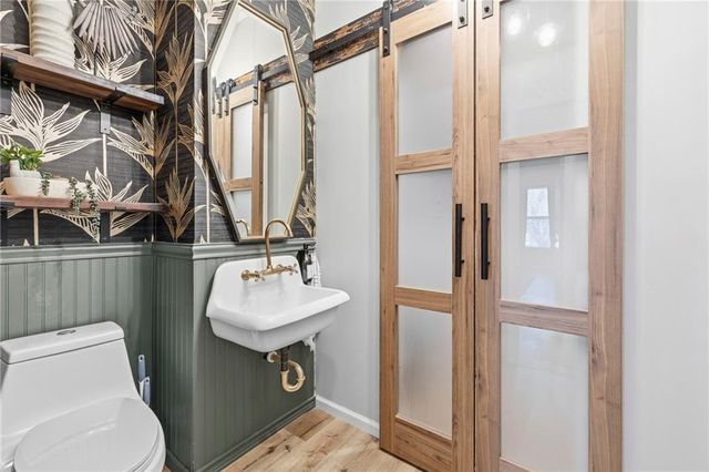 225 SW Seagull Street, Lee's Summit, MO 64082