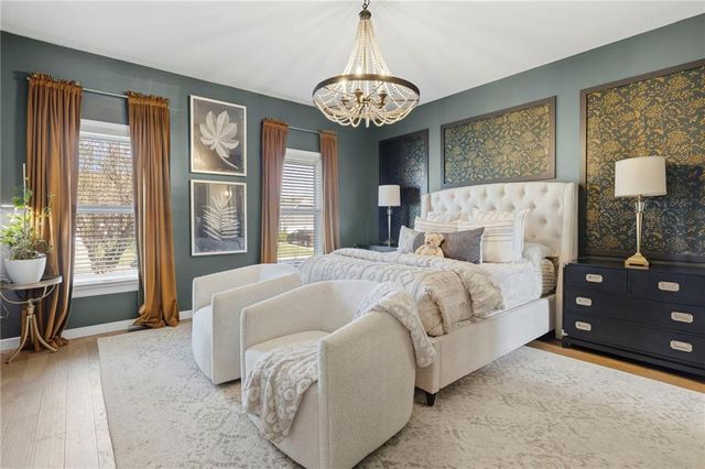 225 SW Seagull Street, Lee's Summit, MO 64082