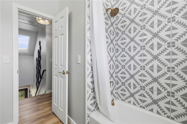 225 SW Seagull Street, Lee's Summit, MO 64082