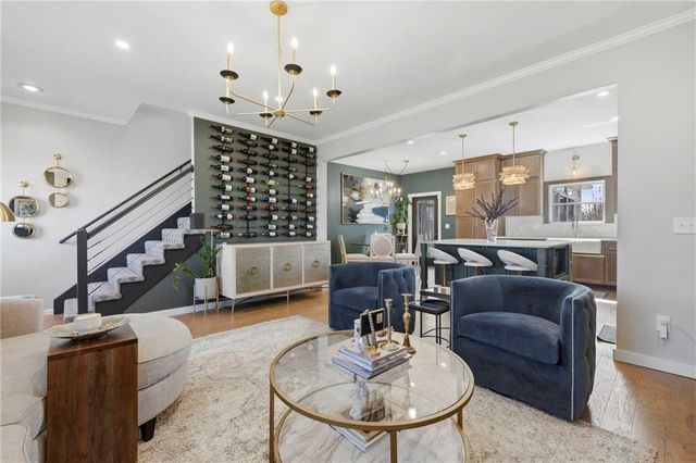 225 SW Seagull Street, Lee's Summit, MO 64082