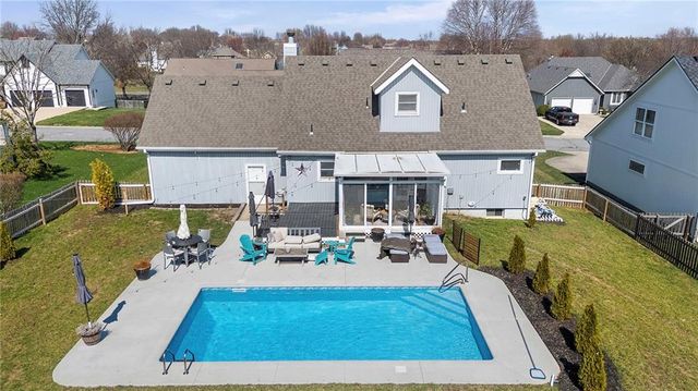 225 SW Seagull Street, Lee's Summit, MO 64082