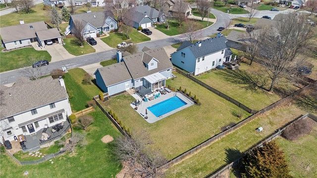 225 SW Seagull Street, Lee's Summit, MO 64082