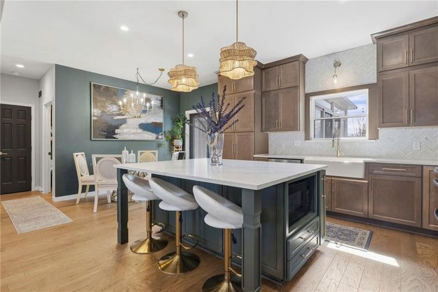 225 SW Seagull Street, Lee's Summit, MO 64082