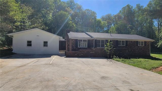 5686 Woodland Drive, Acworth, GA 30102