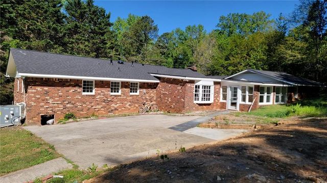 5686 Woodland Drive, Acworth, GA 30102