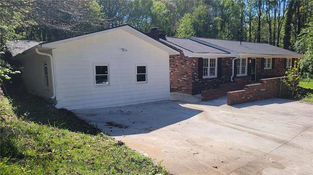 5686 Woodland Drive, Acworth, GA 30102