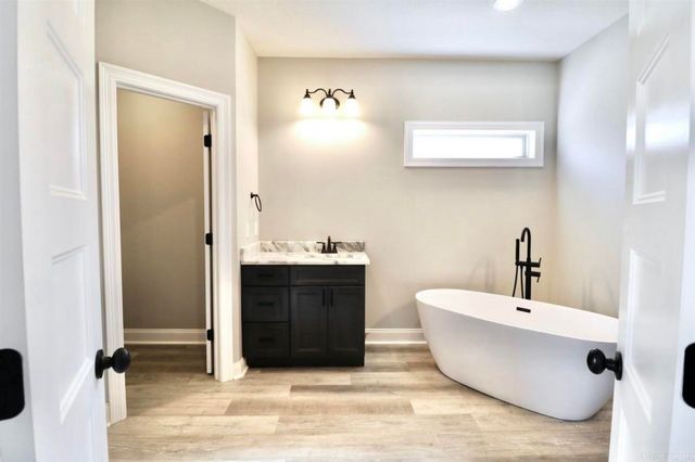 133 Clearwater Drive, Brookland, AR 72417