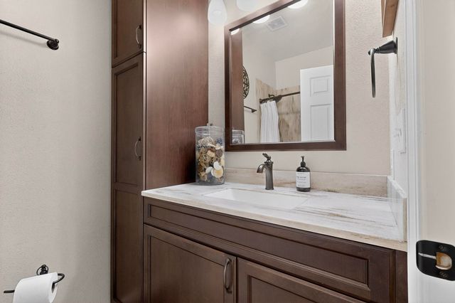 7217 Donet Court NE, Rio Rancho, NM 87144