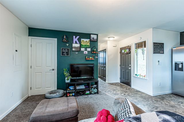 106 2nd Street NE, Yelm, WA 98597