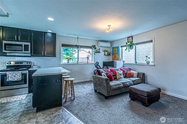 106 2nd Street NE, Yelm, WA 98597