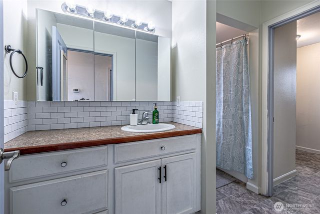 106 2nd Street NE, Yelm, WA 98597