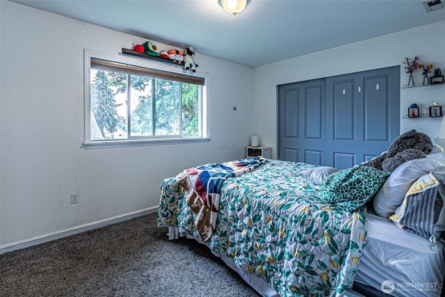 106 2nd Street NE, Yelm, WA 98597