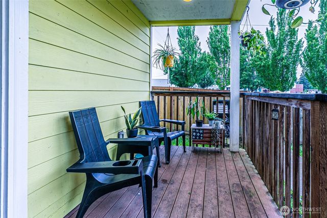 106 2nd Street NE, Yelm, WA 98597