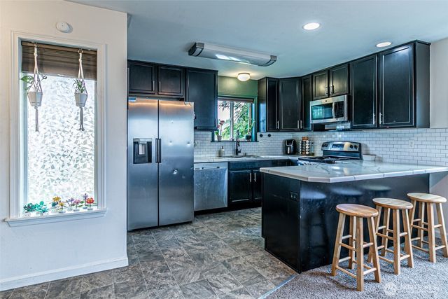 106 2nd Street NE, Yelm, WA 98597