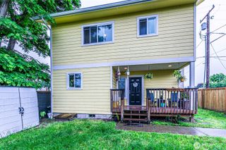 106 2nd Street NE, Yelm, WA 98597