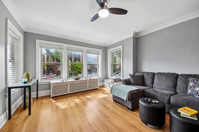 5643 N Campbell Avenue, Chicago, IL 60659