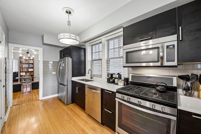 5643 N Campbell Avenue, Chicago, IL 60659