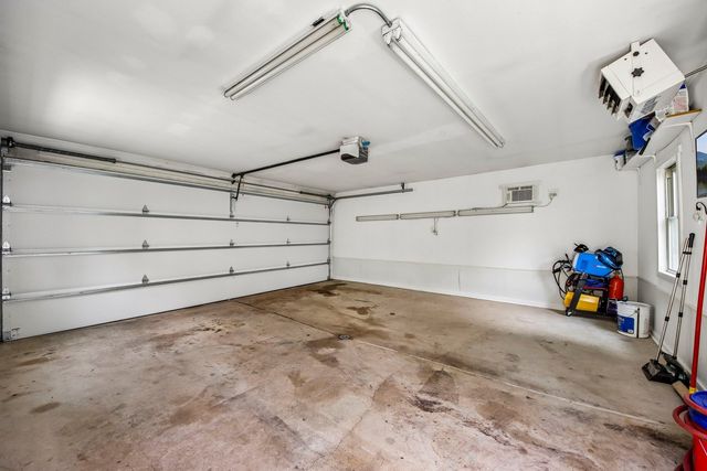 5643 N Campbell Avenue, Chicago, IL 60659