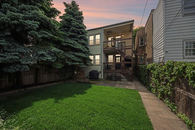 5643 N Campbell Avenue, Chicago, IL 60659
