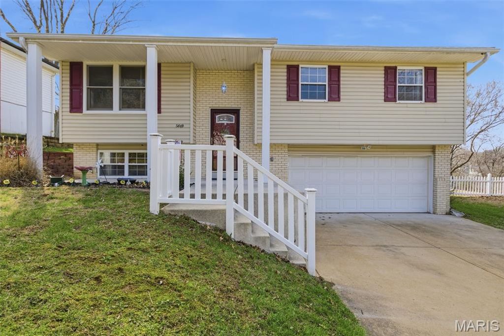 3869 Crystal Wood Drive, Arnold, MO 63010