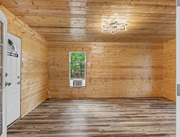 27 Murcia Way, Hot Springs, AR 71909