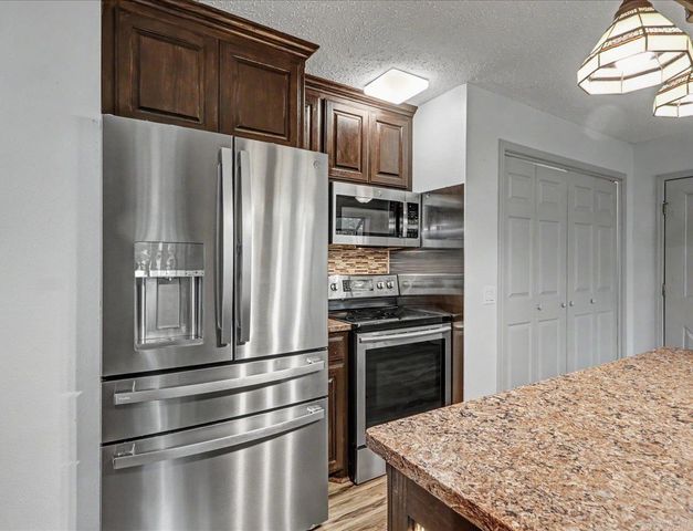 27 Murcia Way, Hot Springs, AR 71909