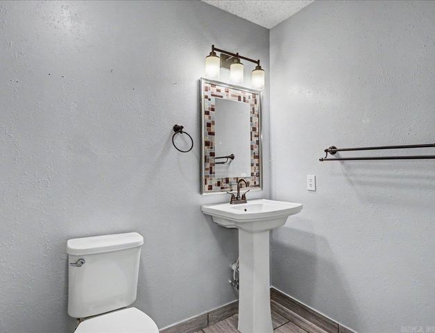 27 Murcia Way, Hot Springs, AR 71909
