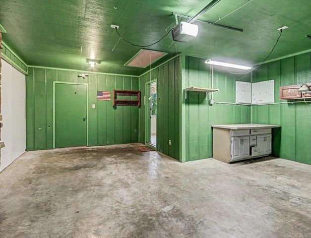 27 Murcia Way, Hot Springs, AR 71909