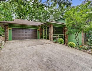 27 Murcia Way, Hot Springs, AR 71909