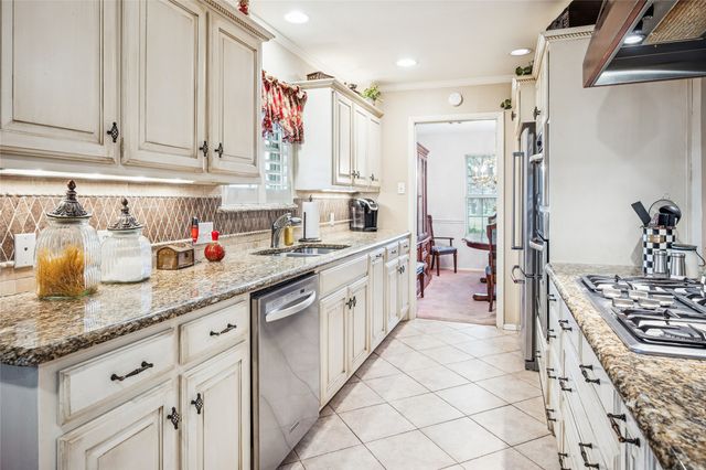 1401 Allegheny Drive, Arlington, TX 76012