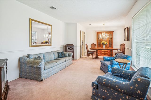 1401 Allegheny Drive, Arlington, TX 76012