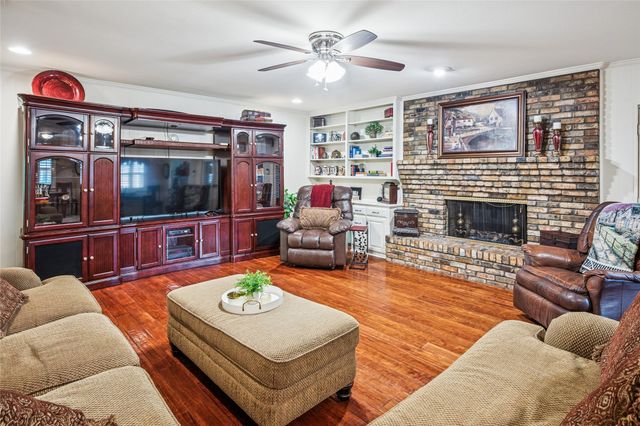 1401 Allegheny Drive, Arlington, TX 76012