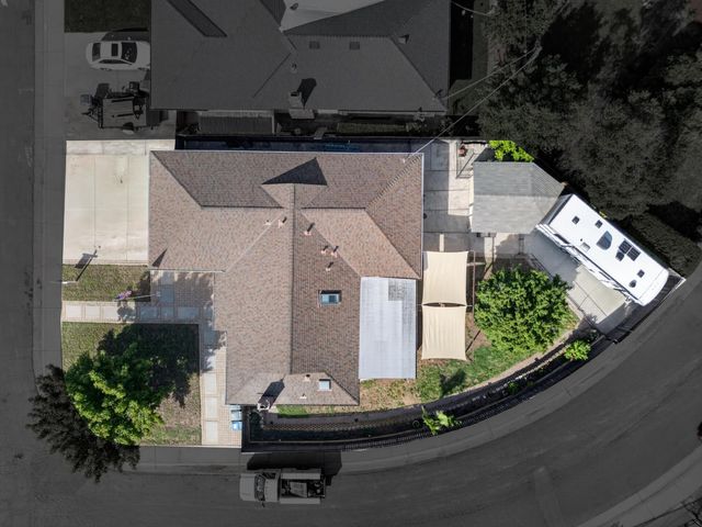 5700 Revelstok Dr, Sacramento, CA 95842