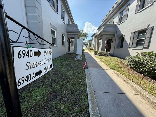 6960 SUNSET DRIVE S 2B, South Pasadena, FL 33707